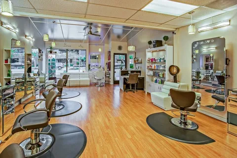 Beauty Salon in Dubai