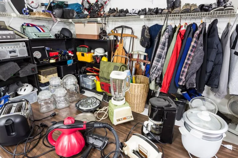 Estate cleanout services in Derry