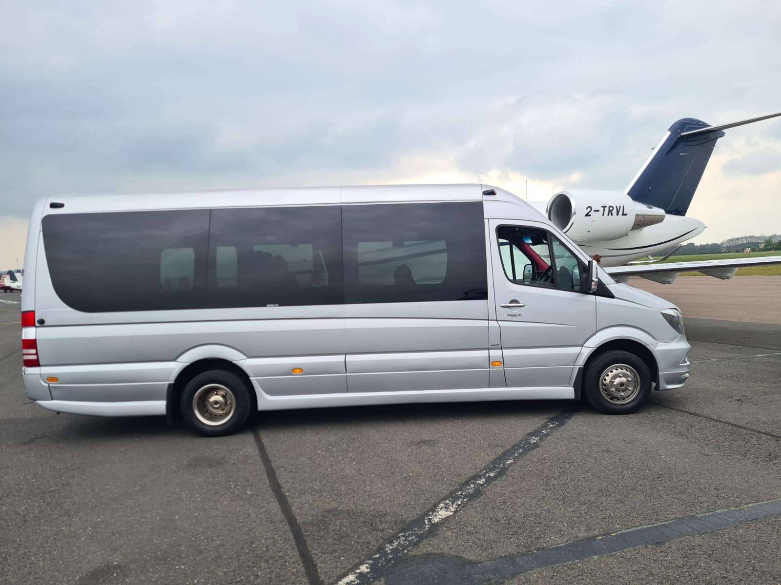 Manchester Airport Transfers: Why Choose Minibus or Coach Hire?