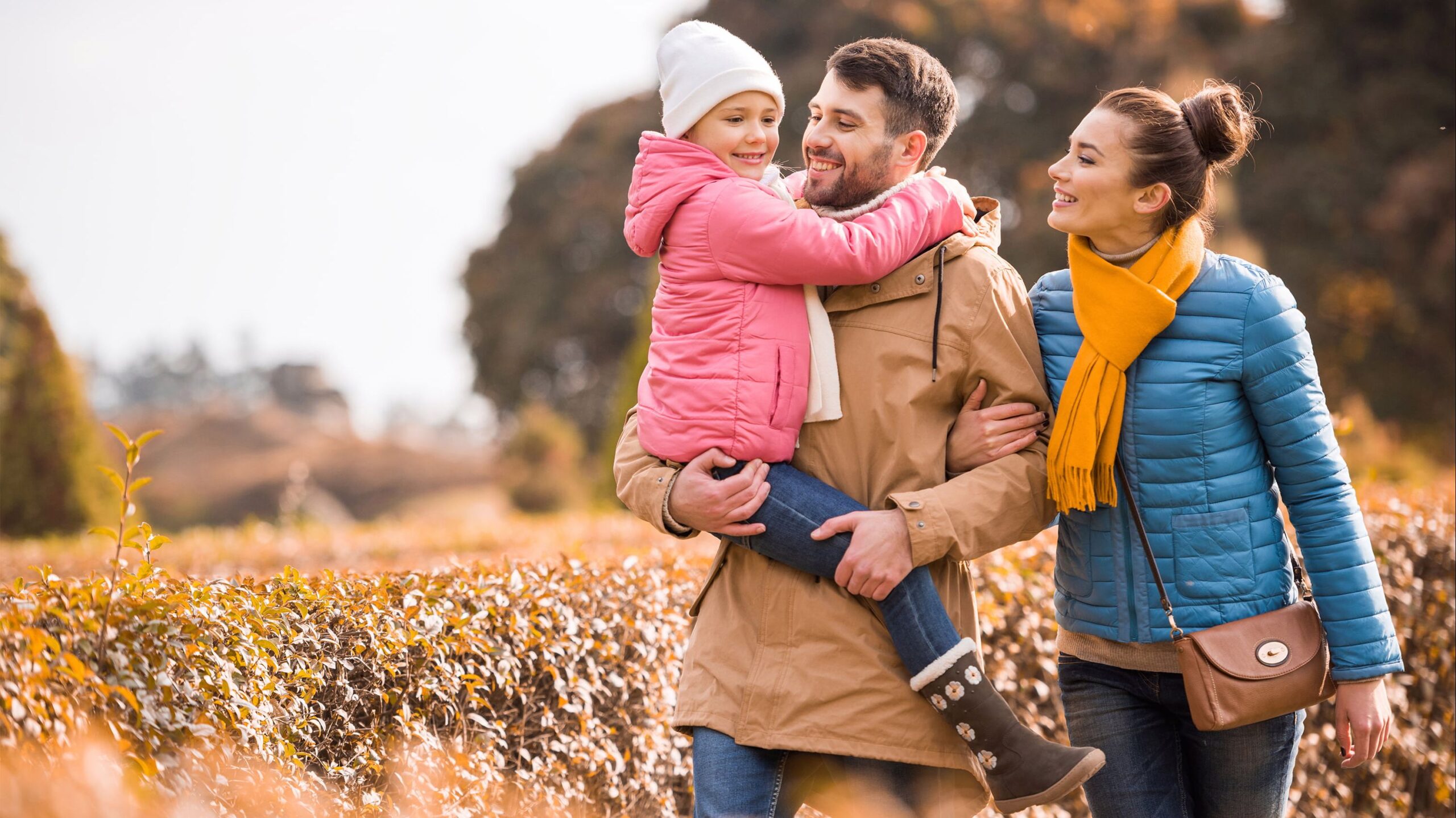 Couple reviewing partner visa eligibility requirements for Canada immigration.